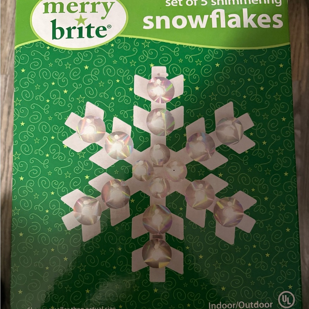 Merry Brit’s Snowflakes set of 5 shimmering- White 9 F 80 clear mini lights